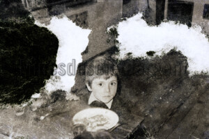 Série From a collection. 50x75 cm. Photographie d'après négatif n&b.